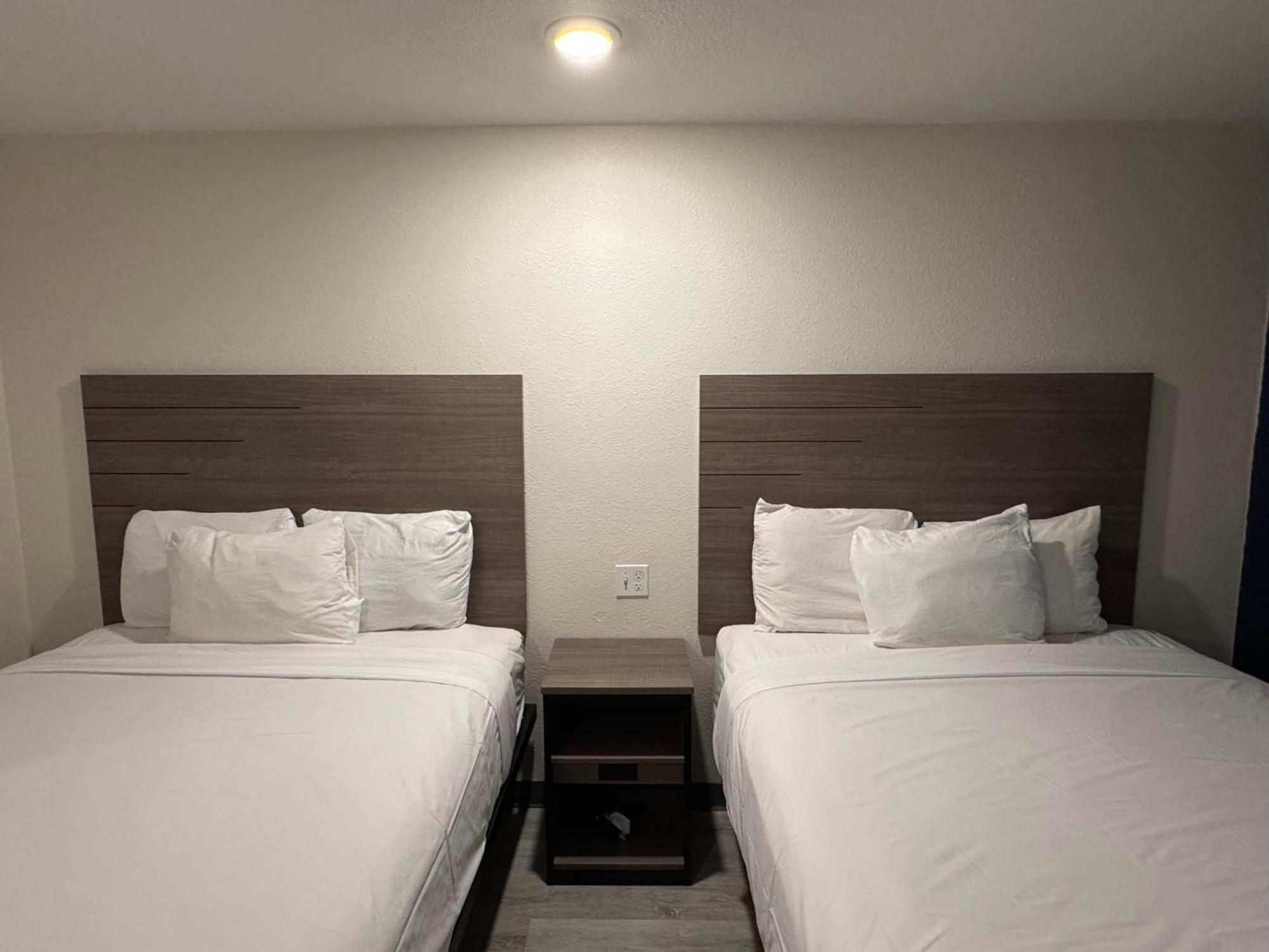 Baymont By Wyndham Dickinson Hotel Eksteriør billede
